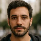 Emanuel Sandi, auteur du guide Chicken Road 2
